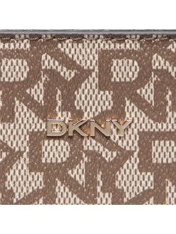 Αγορά 🥰 DKNY Γυναίκες Τσάντες με Χερούλι Τσάντα Bryant Lg Zip Tote R74AJ014 Μπεζ 🤩 10 Αγορά 🥰 DKNY Γυναίκες Τσάντες με Χερούλι Τσάντα Bryant Lg Zip Tote R74AJ014 Μπεζ 🤩 -Ενδυματολογικός Παράδεισος Κατάστημα unnamed file 3678